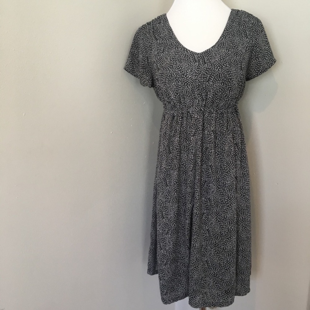 Liz Lange Maternity Dress with Elastic Waist - XS